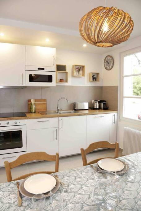 Paddock Prestige By La Boite En Plus Chantilly Exterior photo